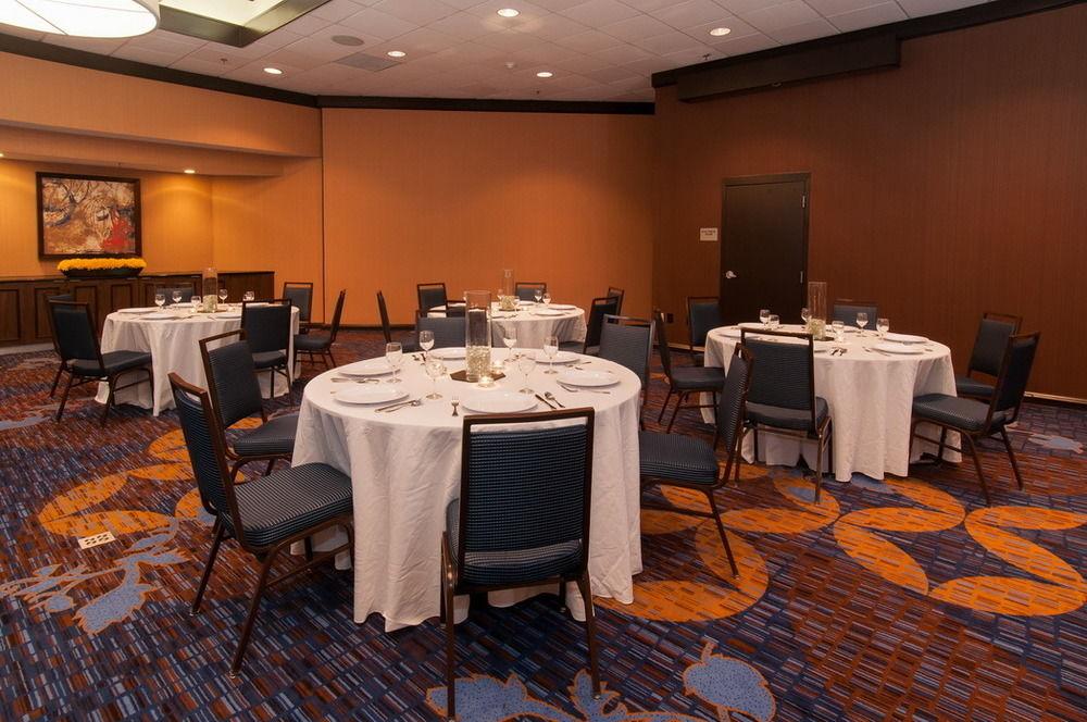 Hotel Courtyard By Marriott Charlotte Airport Loso
