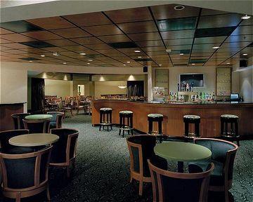 Courtyard By Marriott Airport Loso Hotel