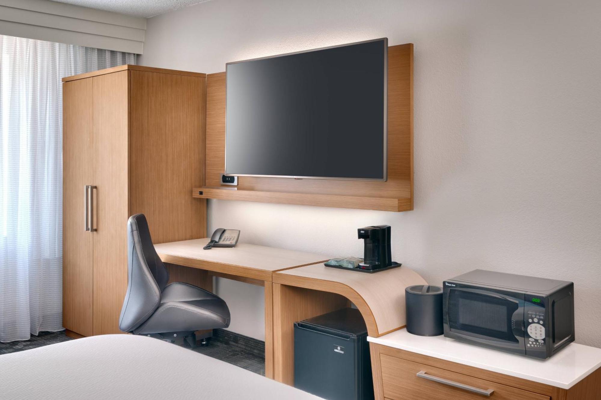 Hotel Courtyard By Marriott Airport Loso Charlotte